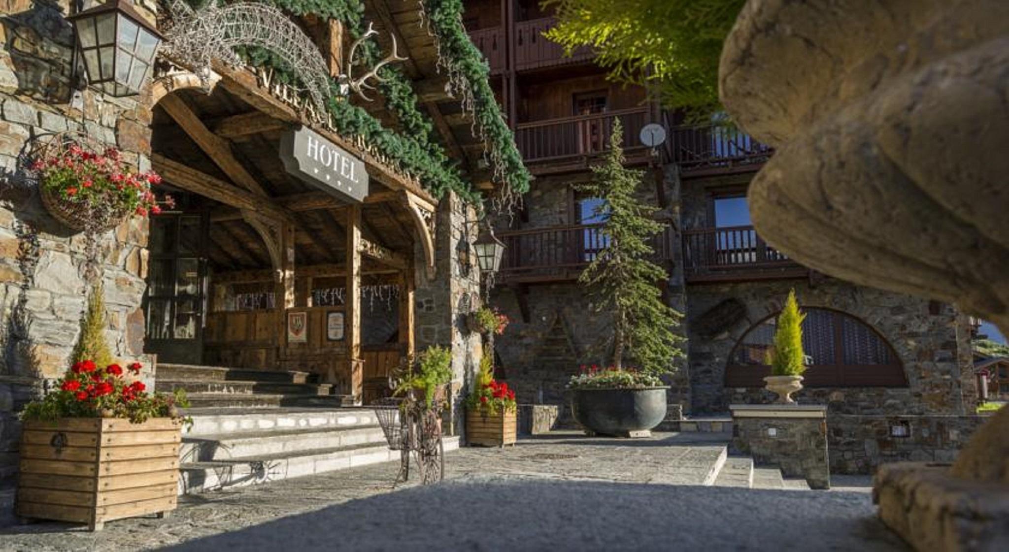 Hotel Village Montana By Les Etincelles Tignes Dış mekan fotoğraf